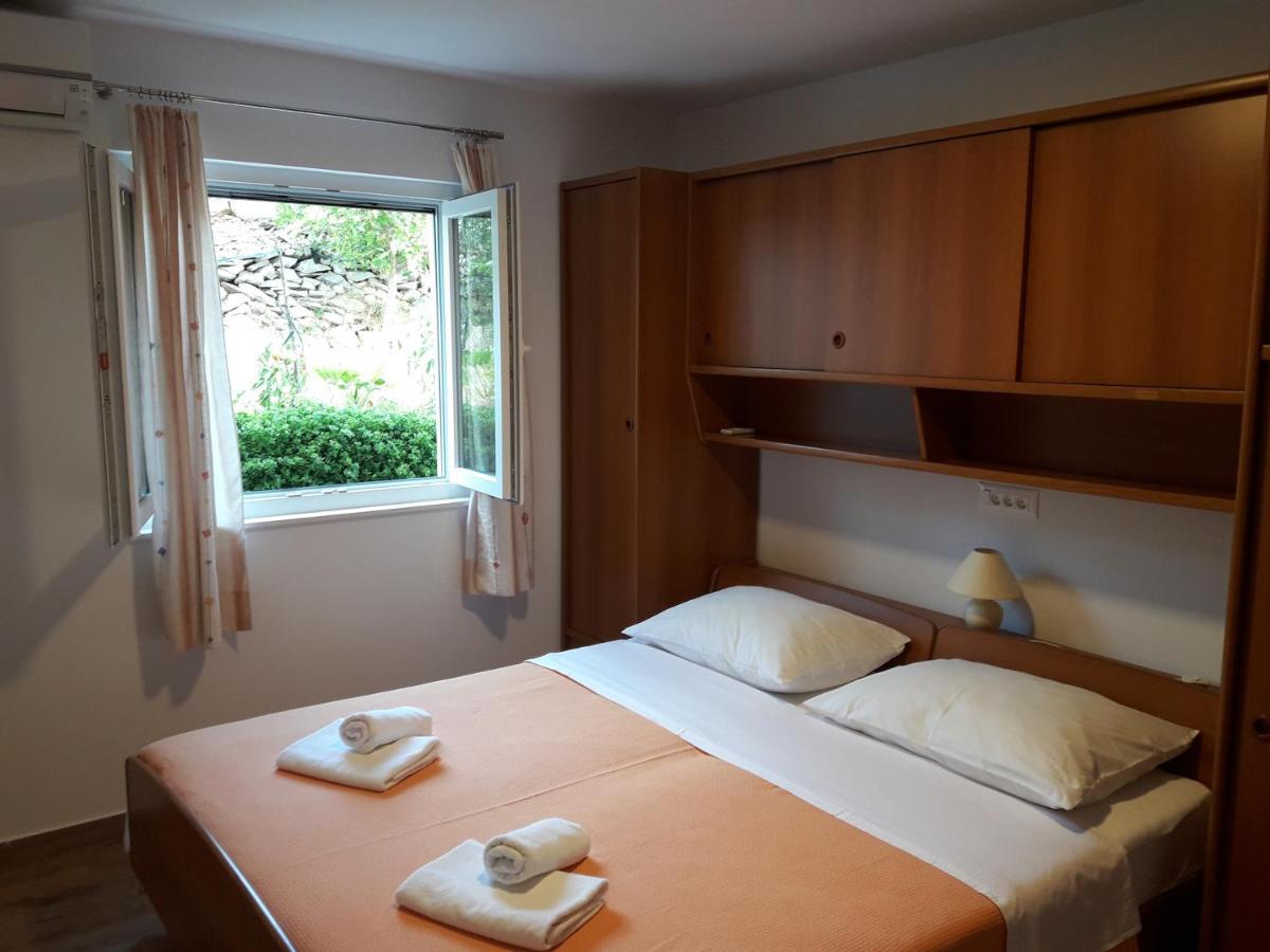 Apartments Gracia & Toni Trogir Bagian luar foto