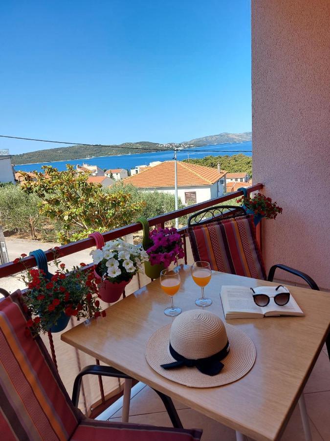 Apartments Gracia & Toni Trogir Bagian luar foto
