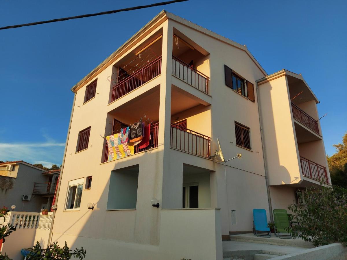 Apartments Gracia & Toni Trogir Bagian luar foto