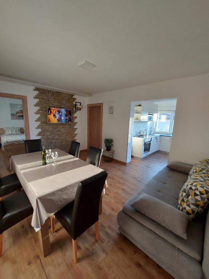 Apartments Gracia & Toni Trogir Bagian luar foto