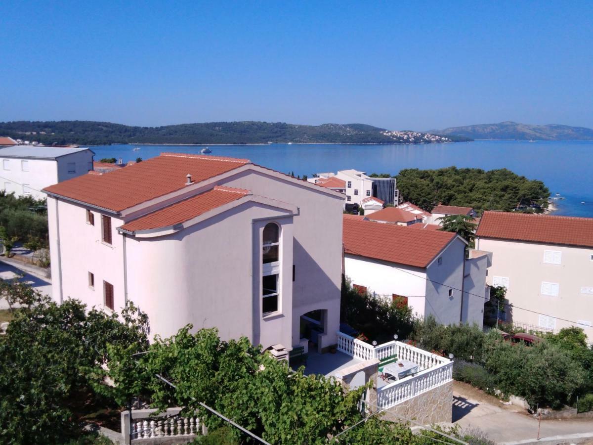 Apartments Gracia & Toni Trogir Bagian luar foto