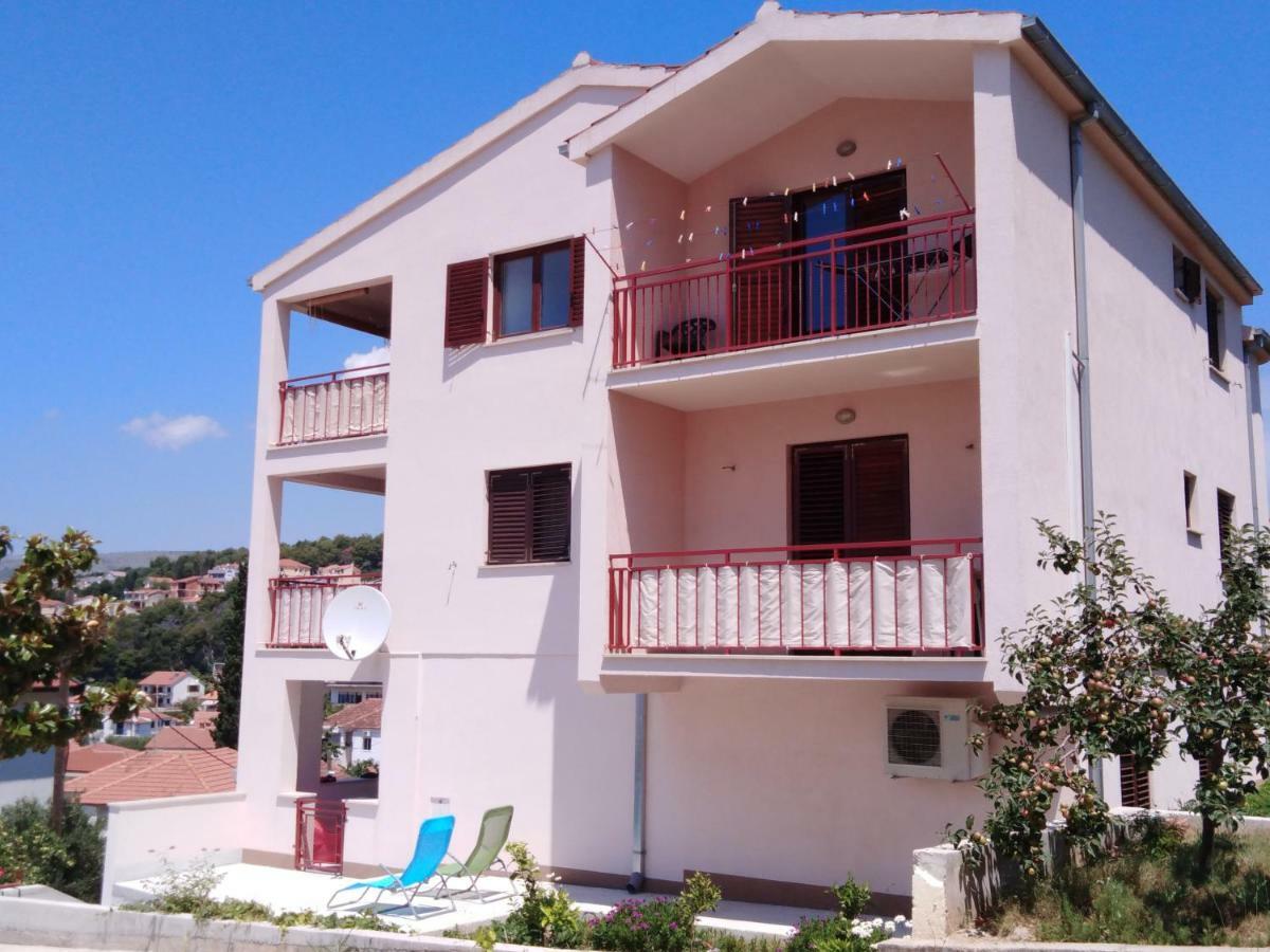 Apartments Gracia & Toni Trogir Bagian luar foto