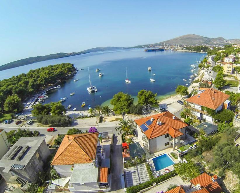 Apartments Gracia & Toni Trogir Bagian luar foto