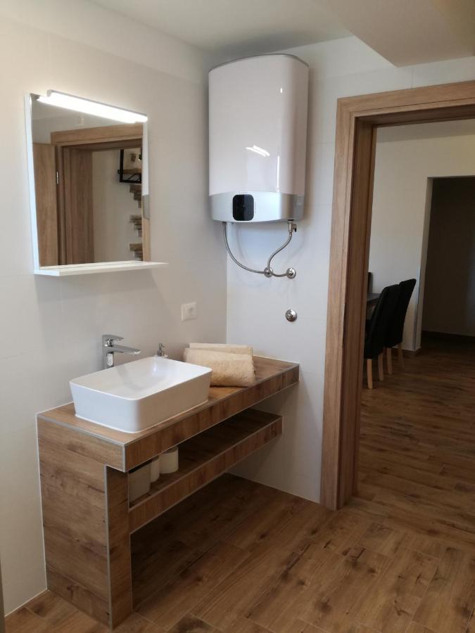 Apartments Gracia & Toni Trogir Bagian luar foto